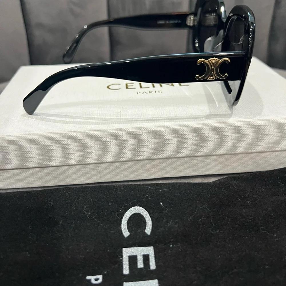 Celine Black Sunglasses with Triomphe Gold Accent - Picture 4 of 17